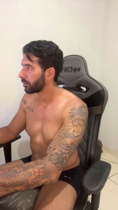 Saradoalto23 live cam on Cam4