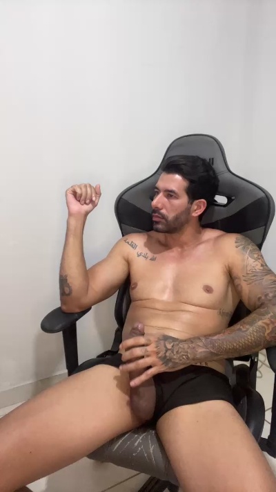 Saradoalto23 live cam on Cam4