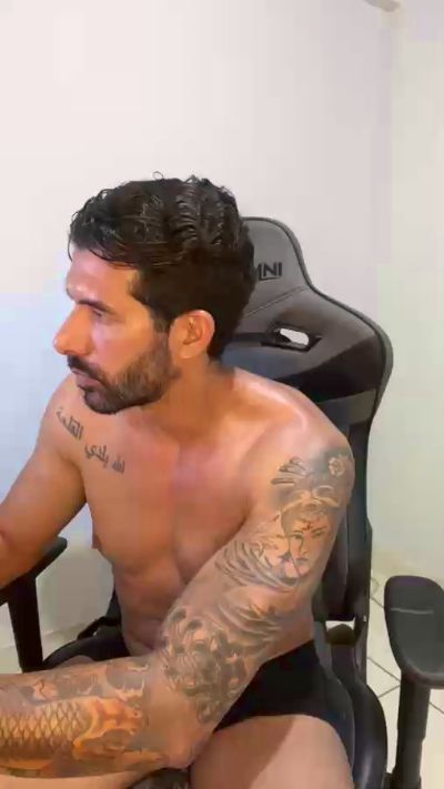 Saradoalto23 live cam on Cam4