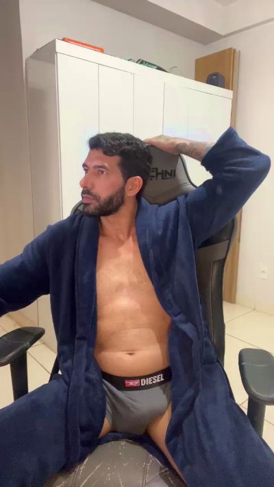 Saradoalto23 live cam on Cam4