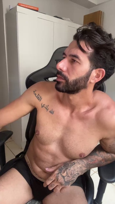 Saradoalto23 live cam on Cam4