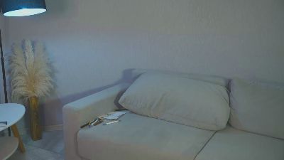 SarahFricks live cam on Cam4