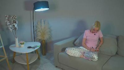 SarahFricks live cam on Cam4