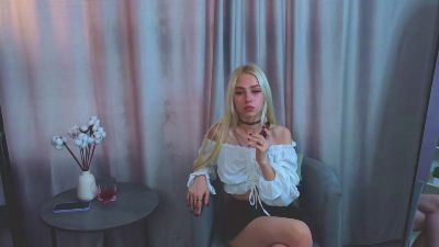 SarahFricks live cam on Cam4