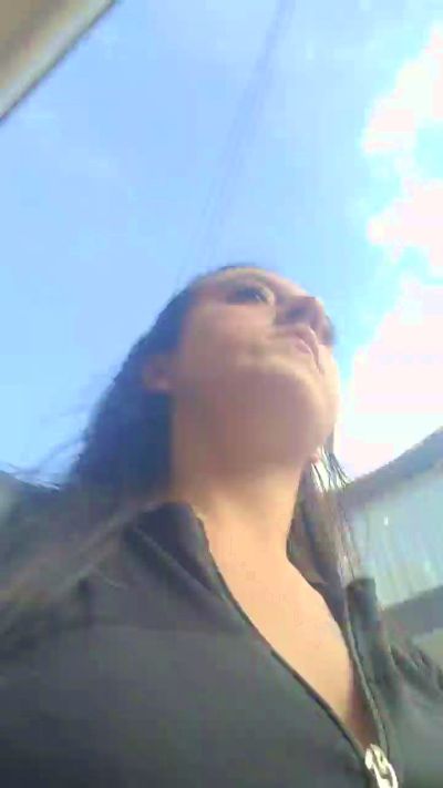 SarahRusso live cam on Cam4