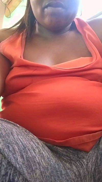 Sarahkwel live cam on Cam4