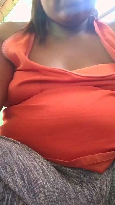 Sarahkwel live cam on Cam4