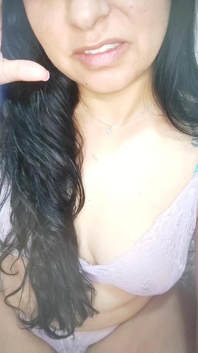Sarahsua live cam on Cam4