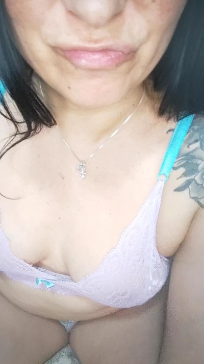 Sarahsua live cam on Cam4