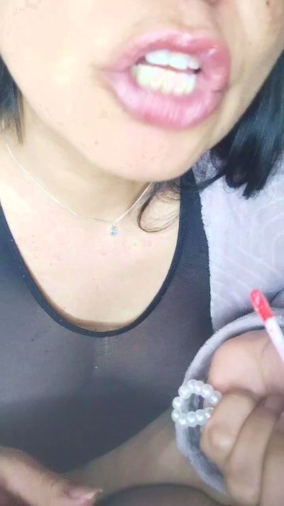 Sarahsua live cam on Cam4