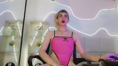 Saraypiink live cam on Cam4