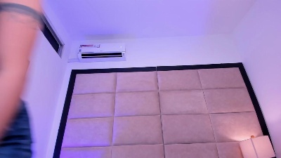 SariDali live cam on Cam4