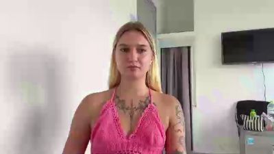 SariMayfield live cam on Cam4