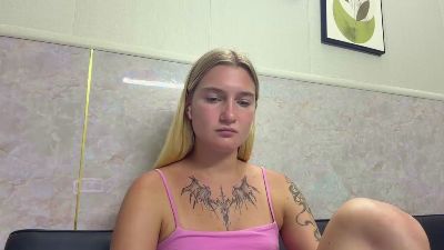 SariMayfield live cam on Cam4
