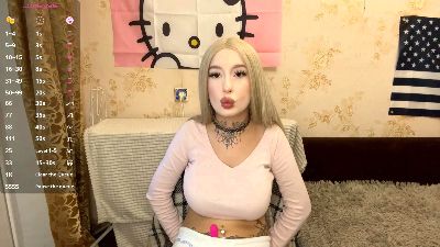 SarinaWiddows live cam on Cam4