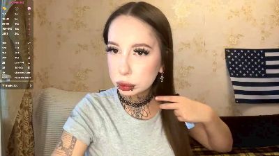SarinaWiddows live cam on Cam4