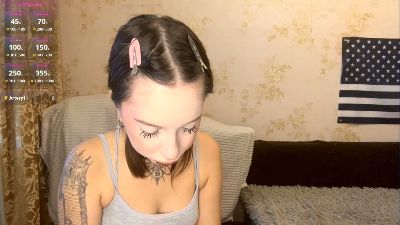 SarinaWiddows live cam on Cam4
