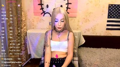 SarinaWiddows live cam on Cam4