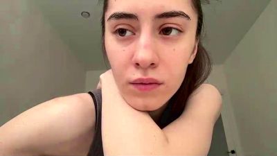 SaritaTrammel live cam on Cam4