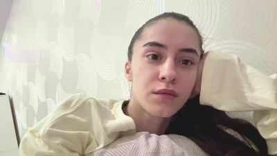 SaritaTrammel live cam on Cam4