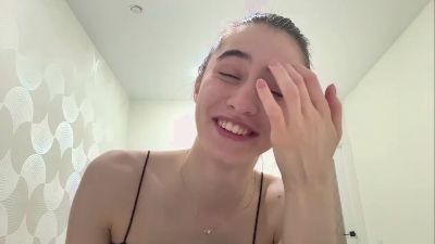 SaritaTrammel live cam on Cam4
