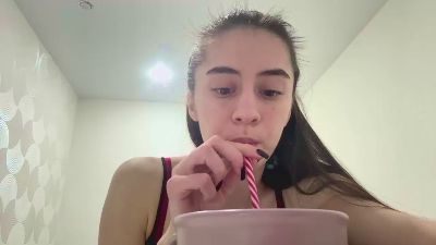 SaritaTrammel live cam on Cam4