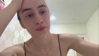 SaritaTrammel live cam on Cam4