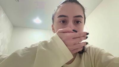 SaritaTrammel live cam on Cam4