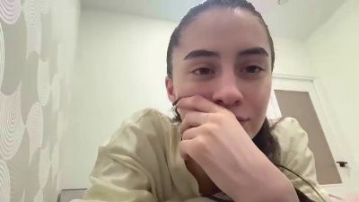 SaritaTrammel live cam on Cam4