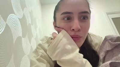 SaritaTrammel live cam on Cam4