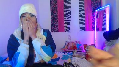SaryDoll live cam on Cam4