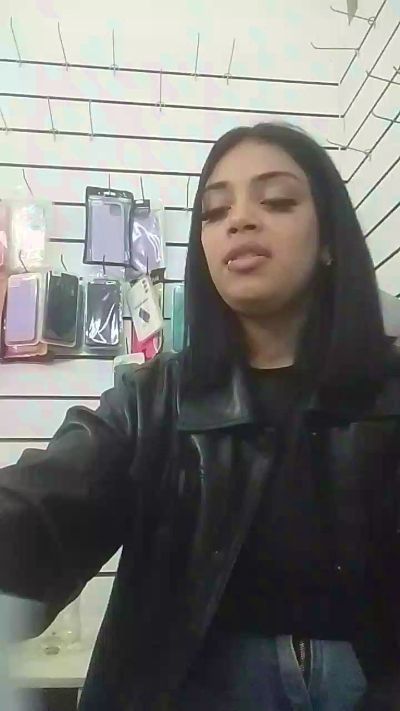 Sasha2432 live cam on Cam4