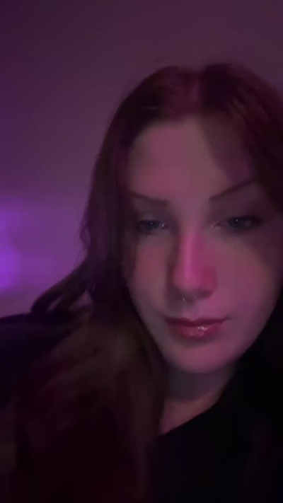 Sasha420bby live cam on Cam4