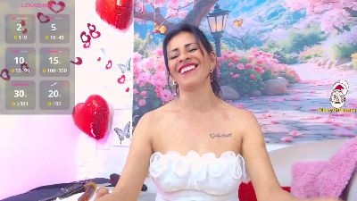 SashaMissHot live cam on Cam4