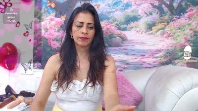 SashaMissHot live cam on Cam4