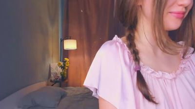 SashaOeltjen live cam on Cam4