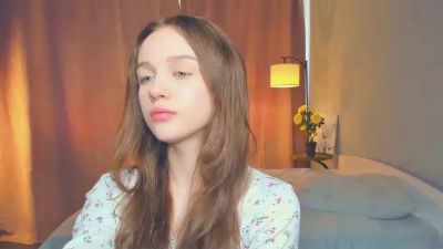 SashaOeltjen live cam on Cam4
