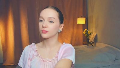 SashaOeltjen live cam on Cam4