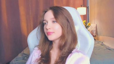 SashaOeltjen live cam on Cam4