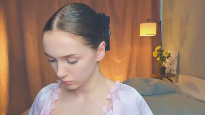 SashaOeltjen live cam on Cam4