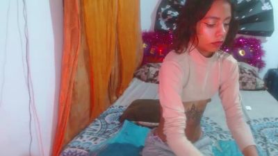 Sasha_Raven live cam on Cam4