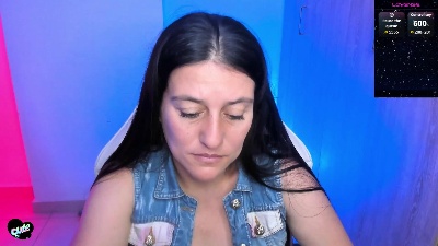 Saskyaa live cam on Cam4