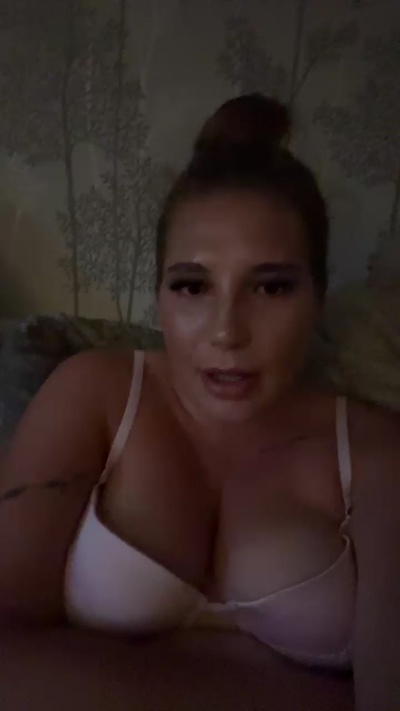 SassyLassy93 live cam on Cam4