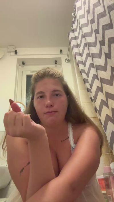 SassyLassy93 live cam on Cam4
