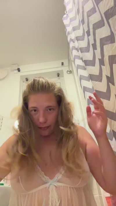 SassyLassy93 live cam on Cam4