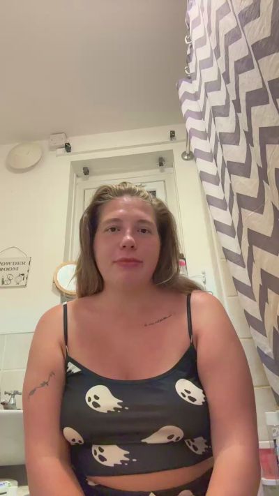 SassyLassy93 live cam on Cam4