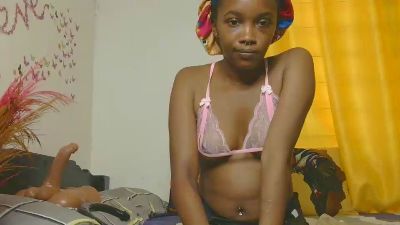 Saucy_Angels live cam on Cam4