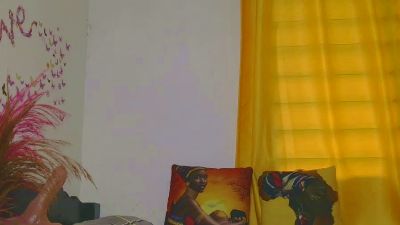 Saucy_Angels live cam on Cam4