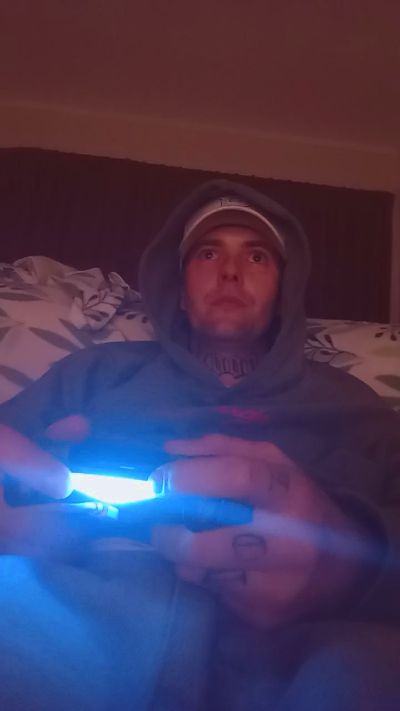 Savageboy999 live cam on Cam4