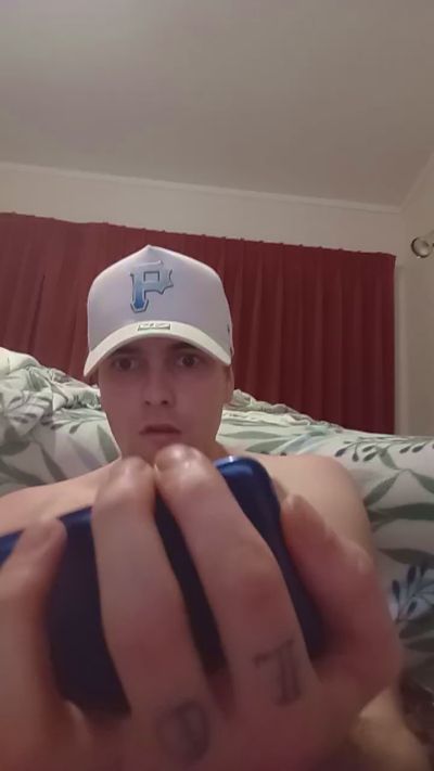 Savageboy999 live cam on Cam4
